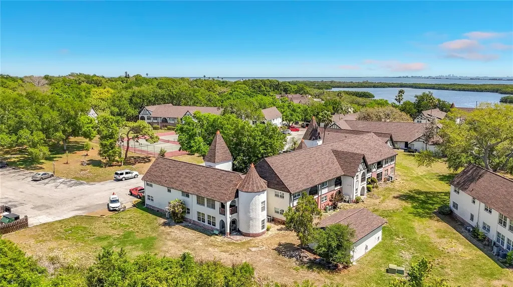 360 N Bayshore Boulevard Clearwater FL 33759