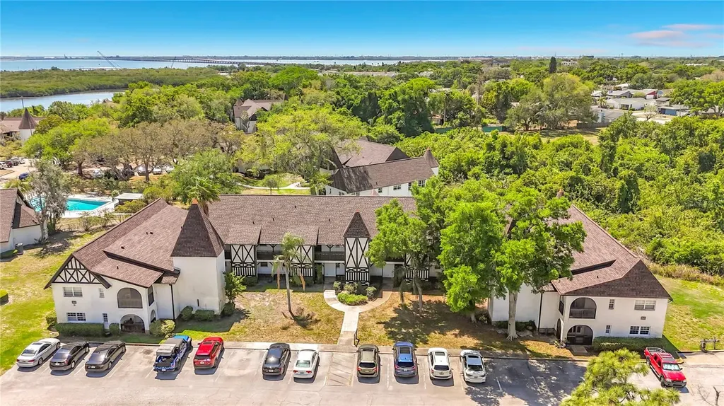 360 N Bayshore Boulevard Clearwater FL 33759