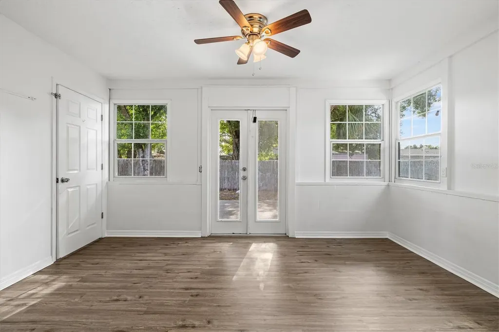5911 Olive Avenue Sarasota FL 34231