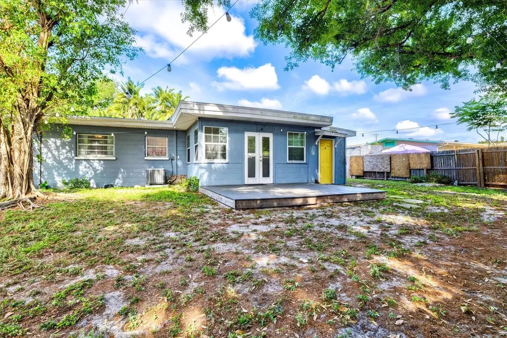 5911 Olive Avenue Sarasota FL 34231