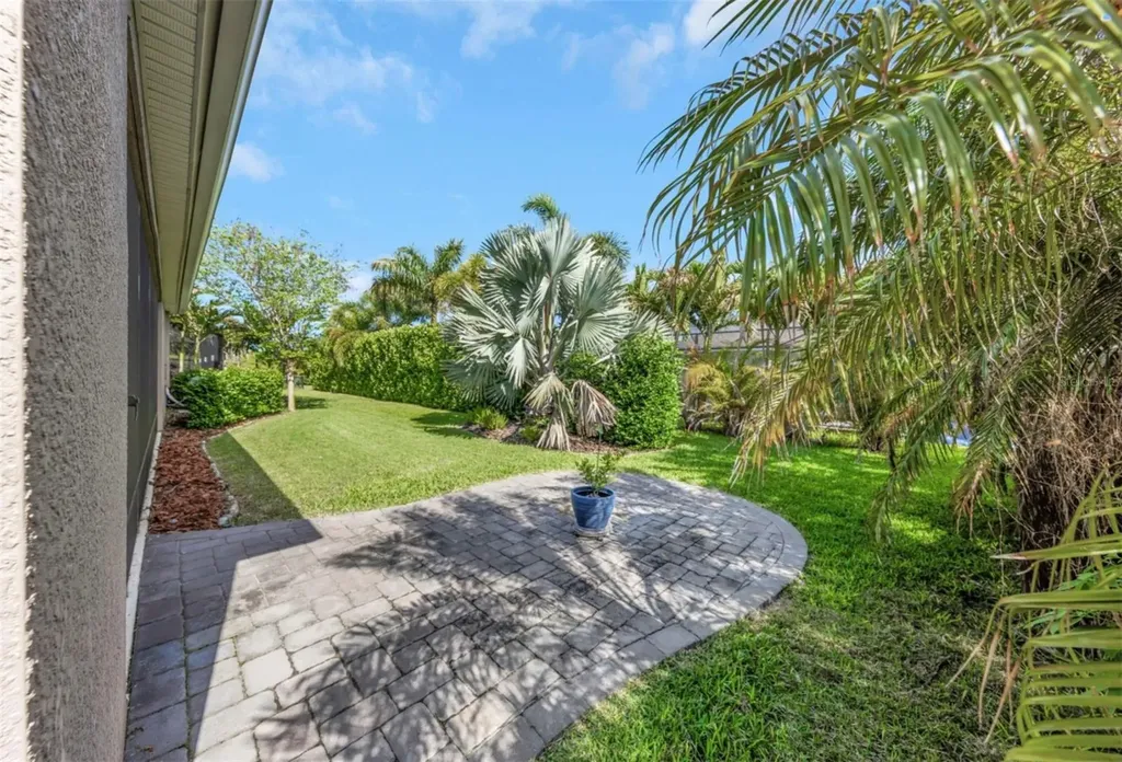 6916 Neopolitan Court Apollo Beach FL 33572