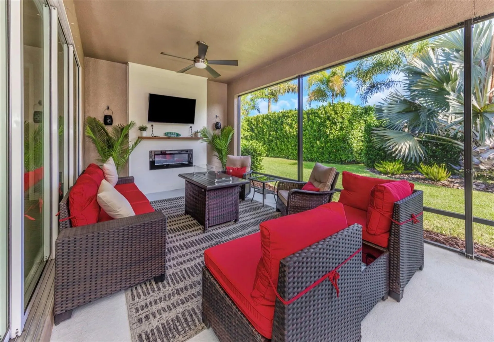 6916 Neopolitan Court Apollo Beach FL 33572