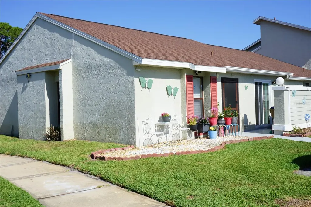 49 Pine Island Circle Kissimmee FL 34743