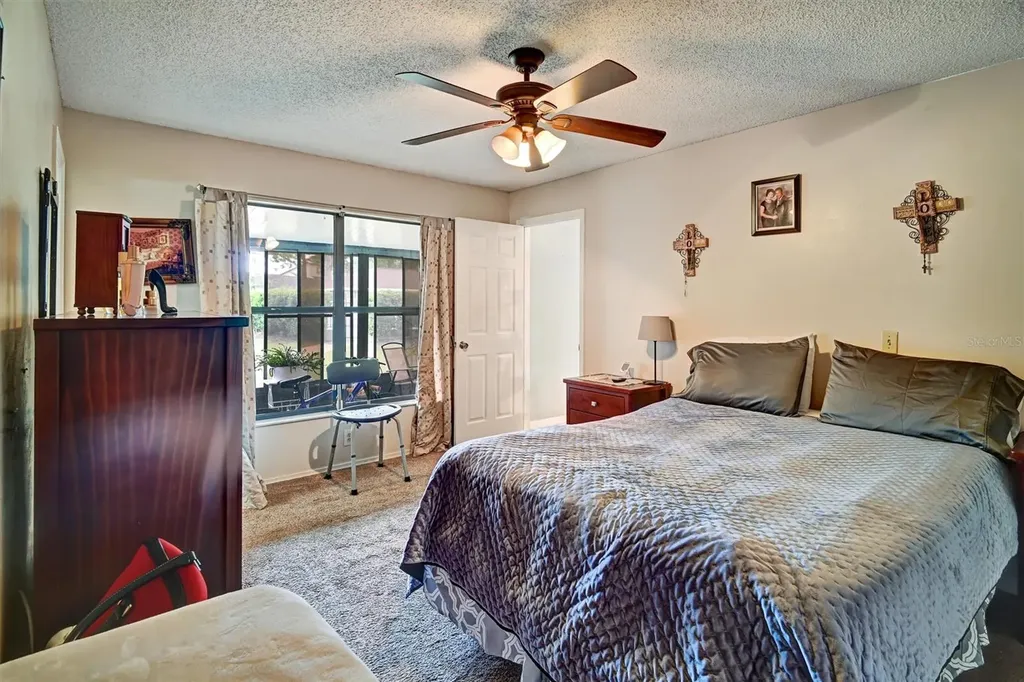 49 Pine Island Circle Kissimmee FL 34743