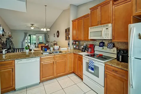 49 Pine Island Circle Kissimmee FL 34743