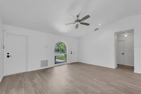 8793 58th Street N Pinellas Park FL 33782