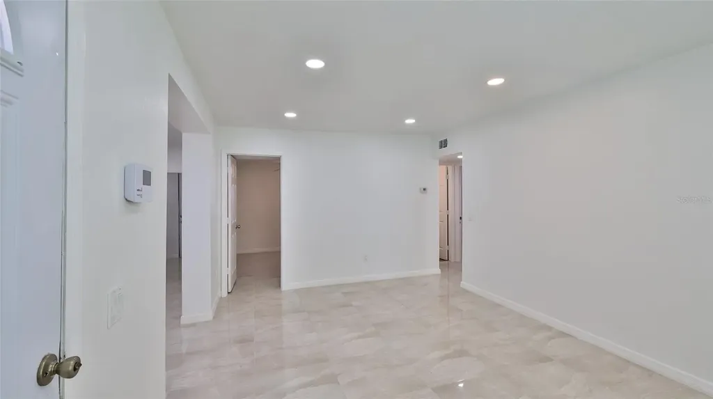 326 Hobart Avenue Daytona Beach FL 32114