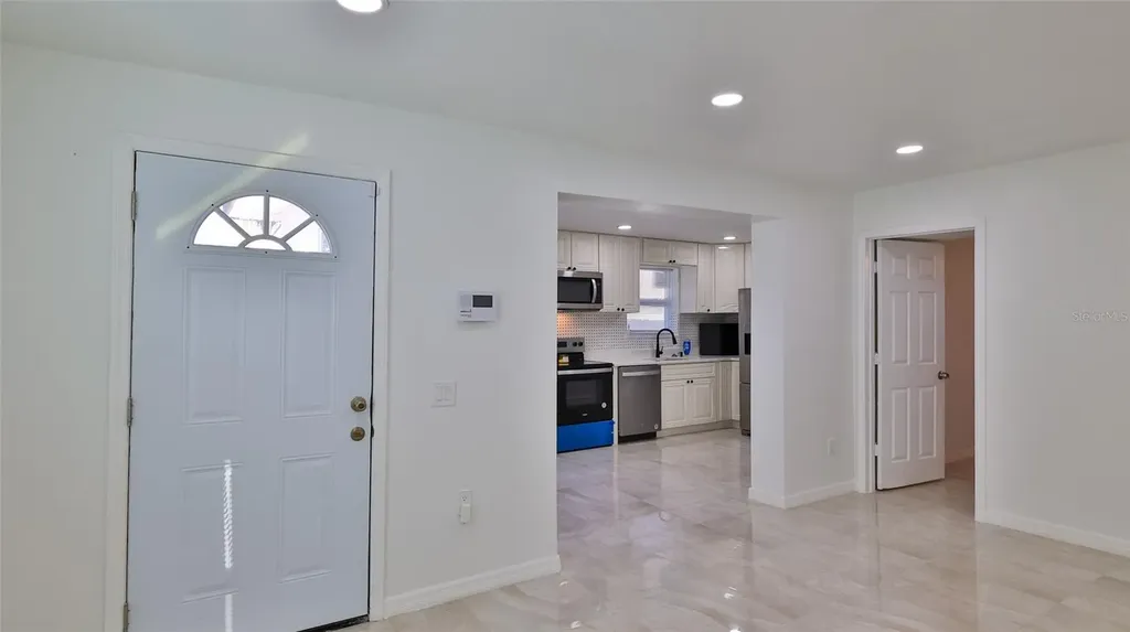 326 Hobart Avenue Daytona Beach FL 32114