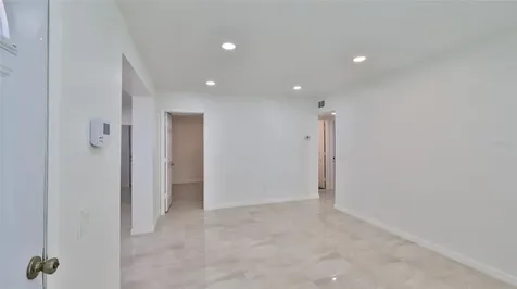 326 Hobart Avenue Daytona Beach FL 32114