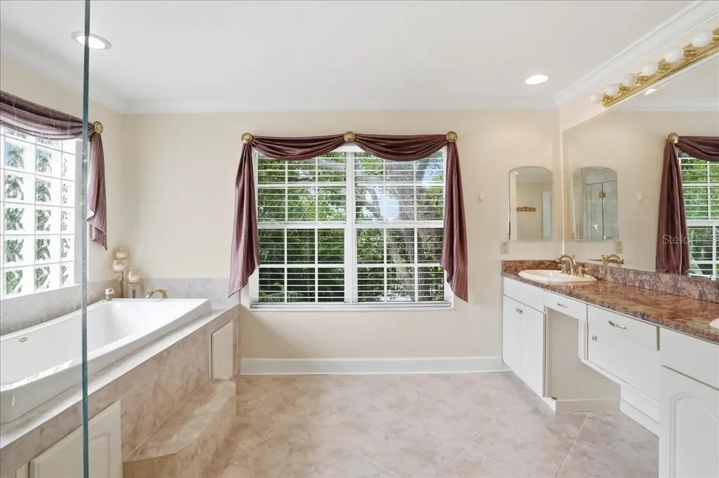 860 Sand Pine Drive NE St Petersburg FL 33703
