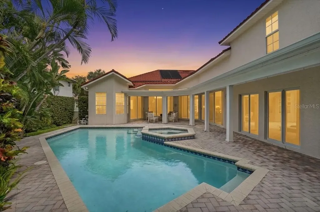 860 Sand Pine Drive NE St Petersburg FL 33703