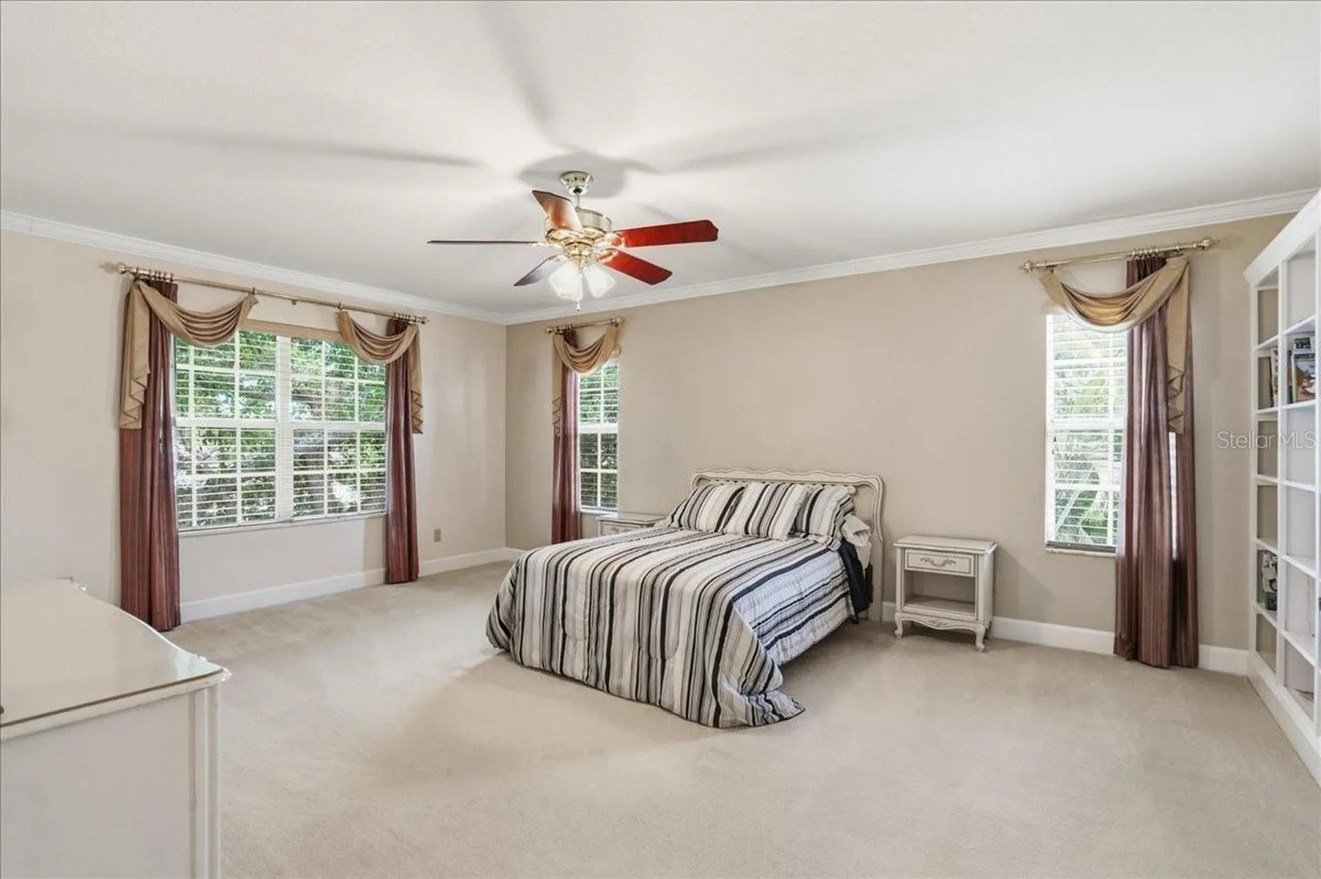 860 Sand Pine Drive NE St Petersburg FL 33703