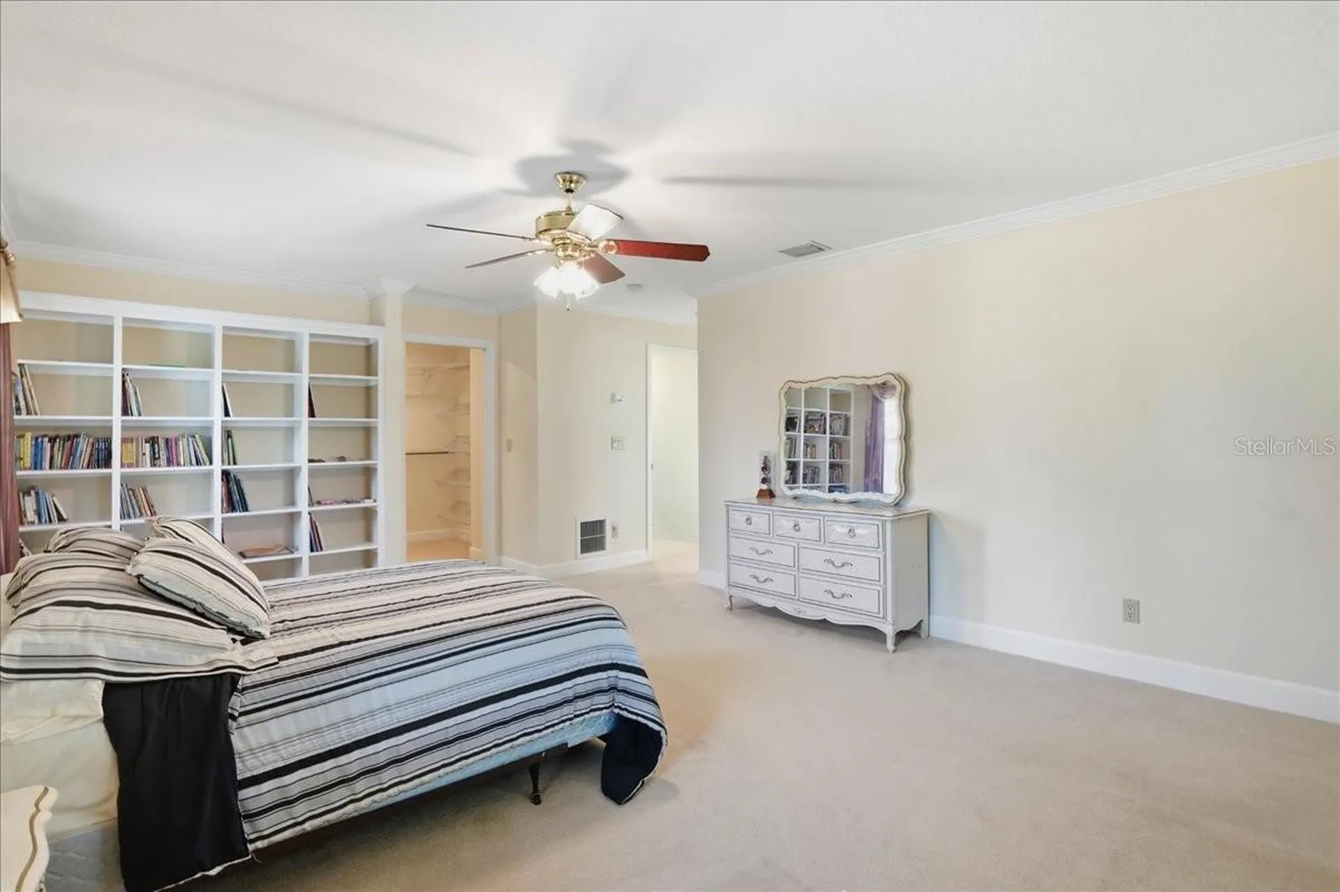 860 Sand Pine Drive NE St Petersburg FL 33703
