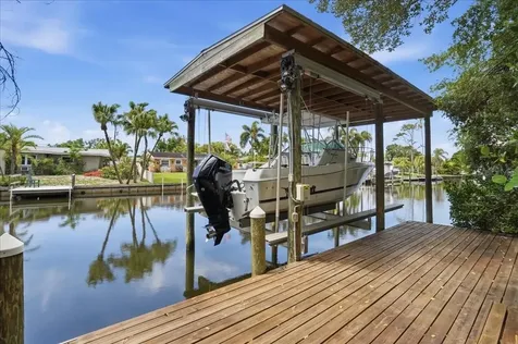 860 Sand Pine Drive NE St Petersburg FL 33703
