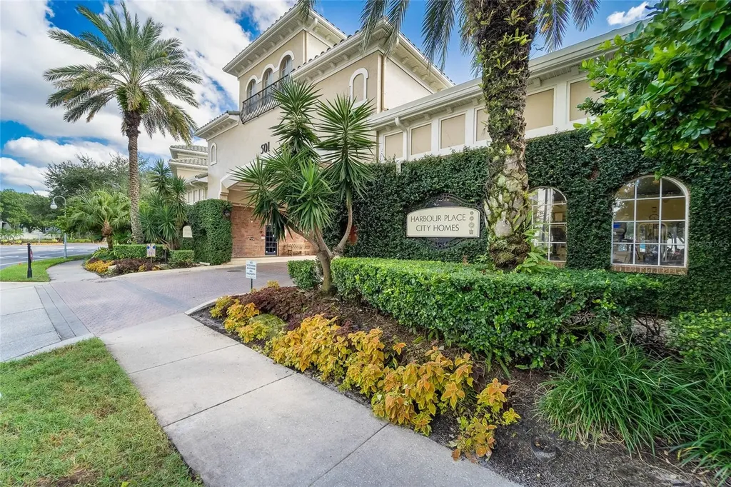 501 Knights Run Avenue Tampa FL 33602