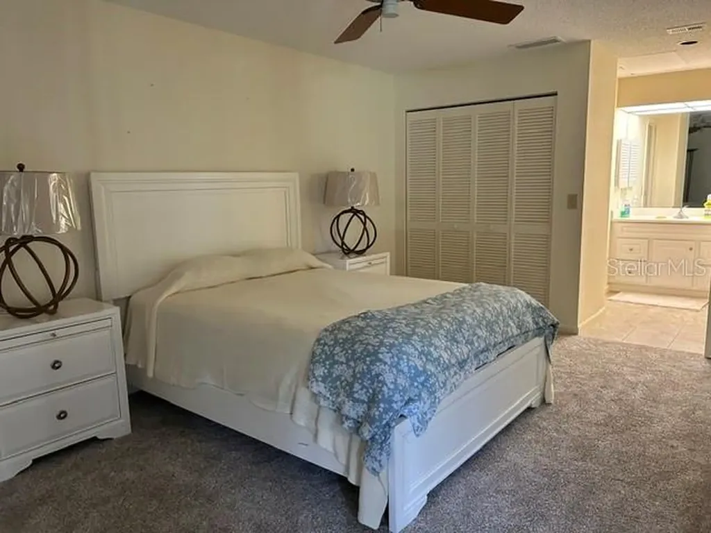 5204 Myrtle Wood Sarasota FL 34235