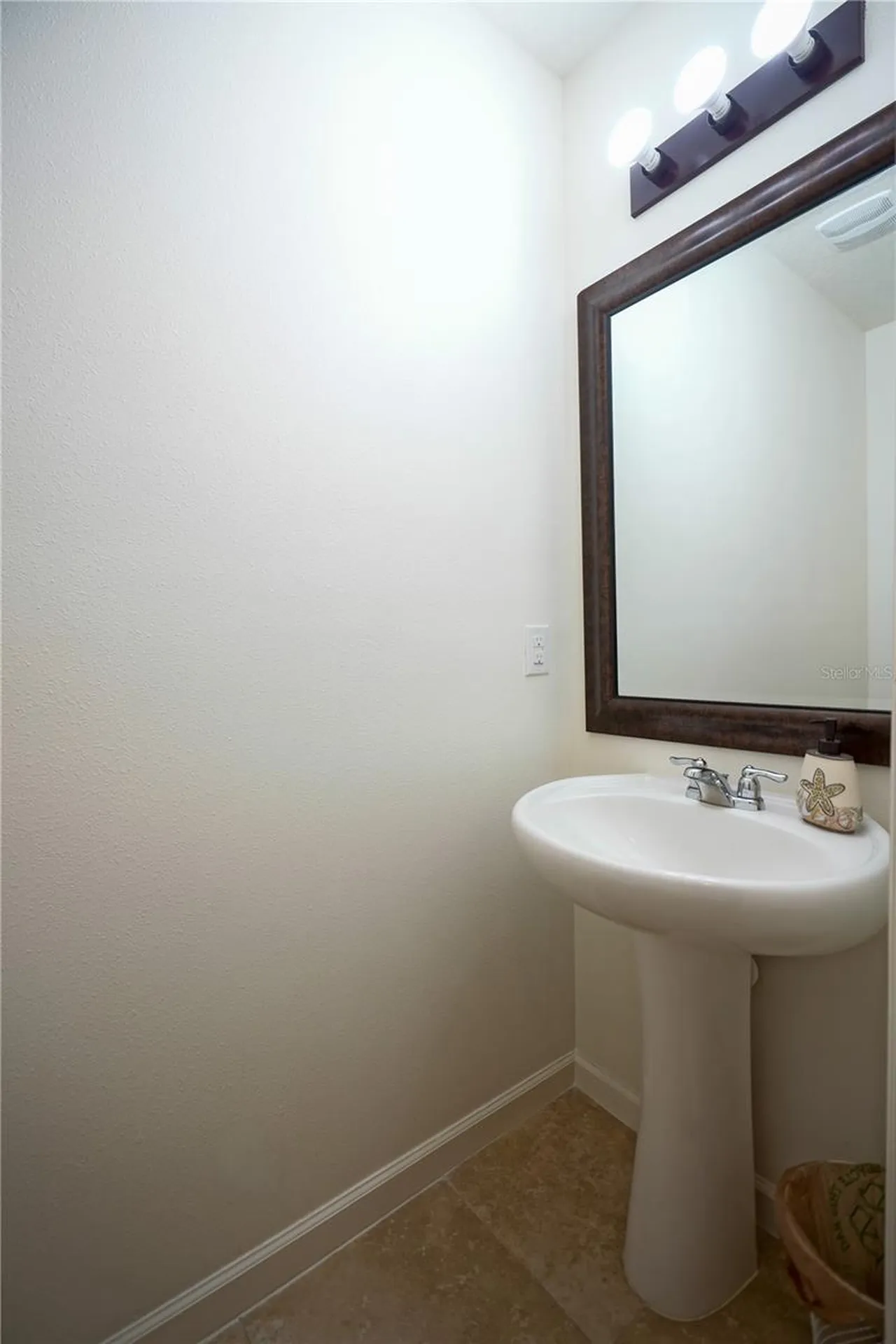 436 Great Falls Lane SW Palm Bay FL 32908