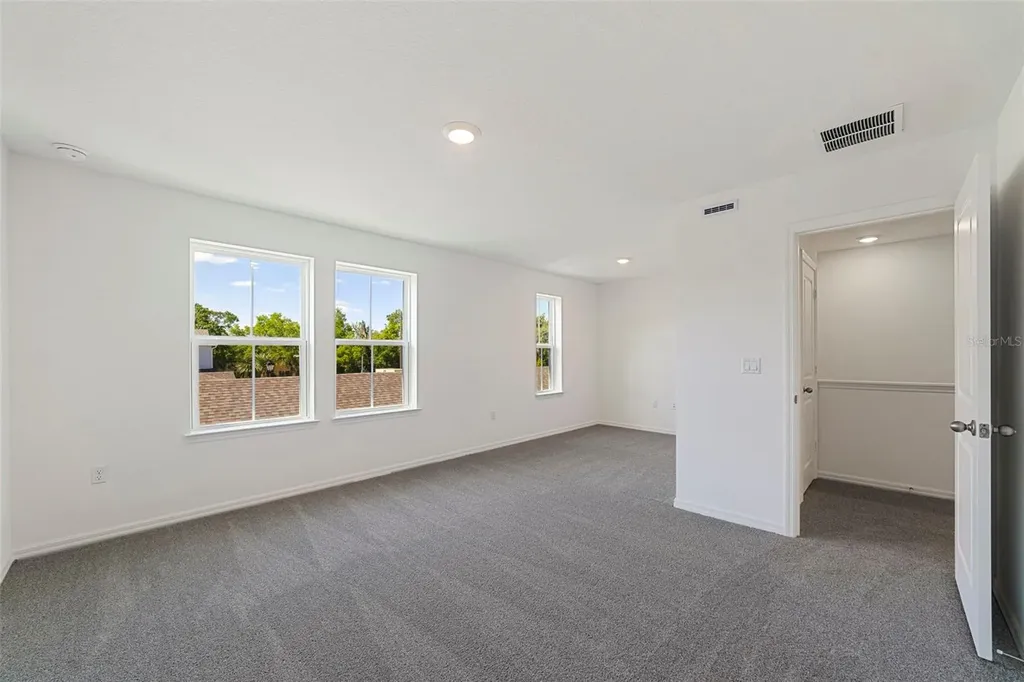684 Lola Lane Oviedo FL 32765