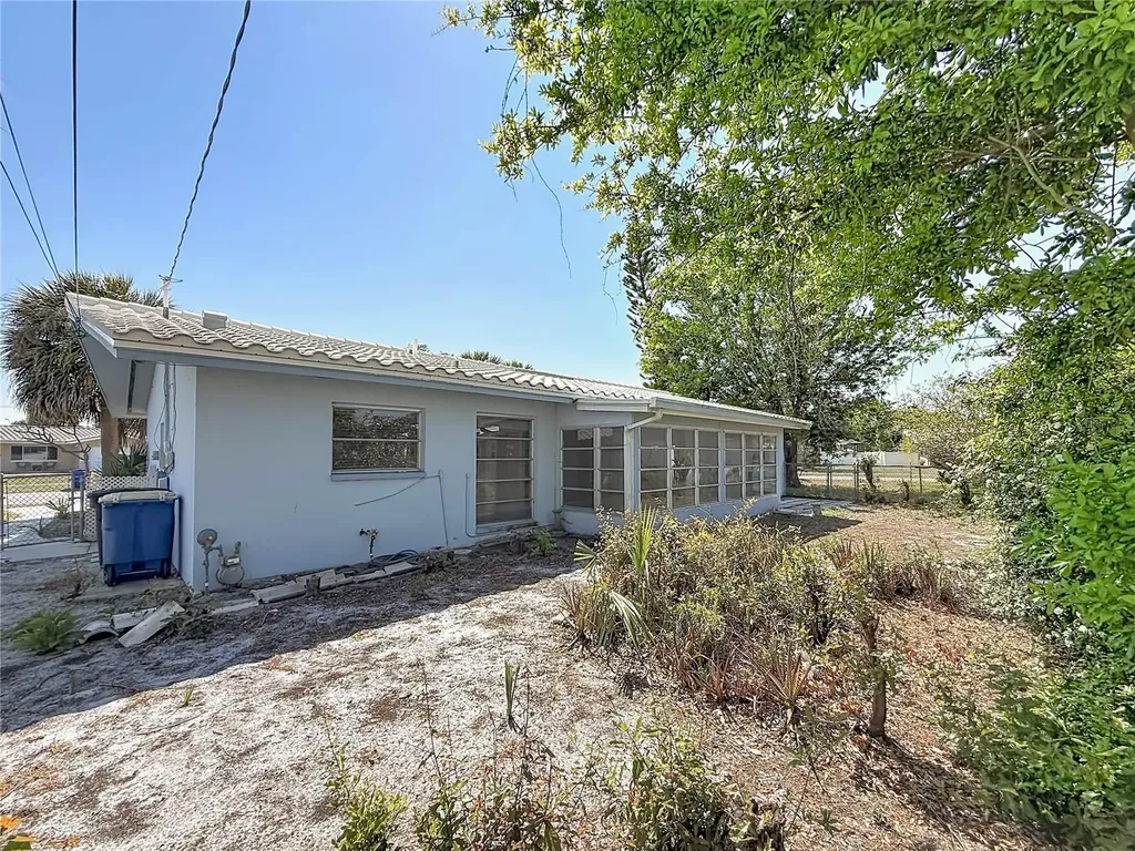 2028 Imperial Way Clearwater FL 33764