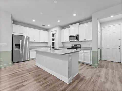5845 Grand Sonata Tampa FL 33558
