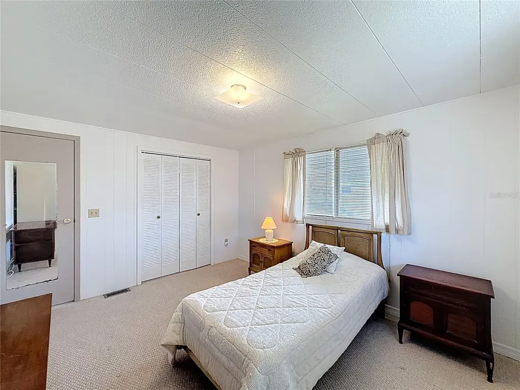 1231 Elkhart Circle Tavares FL 32778