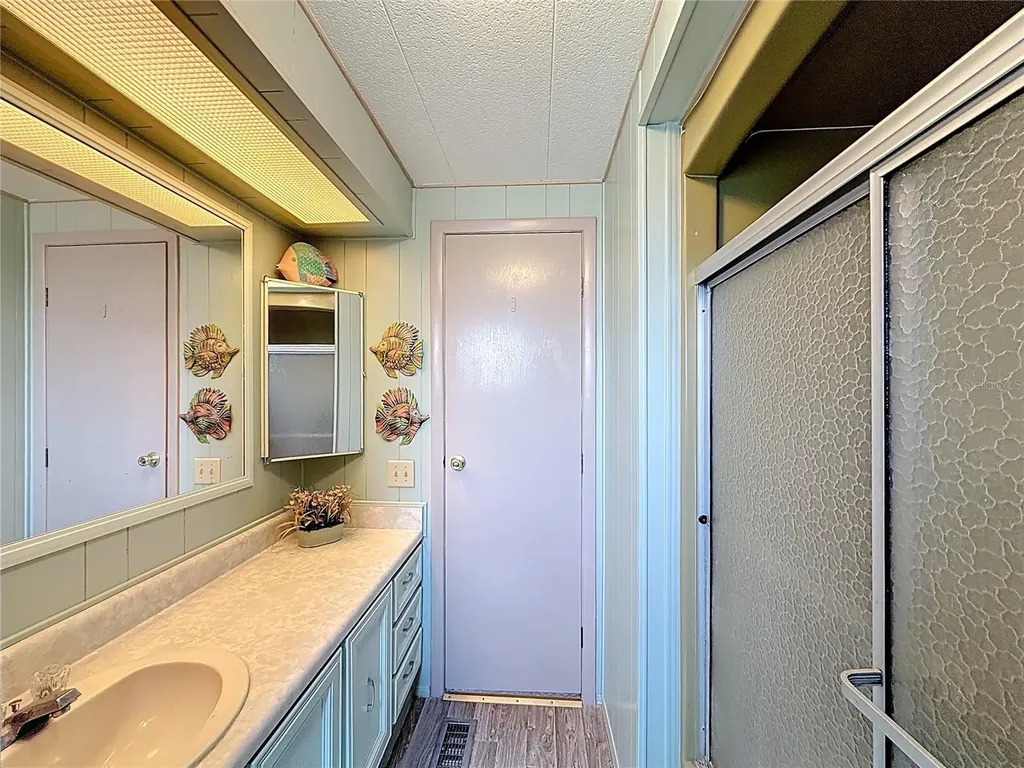 1231 Elkhart Circle Tavares FL 32778