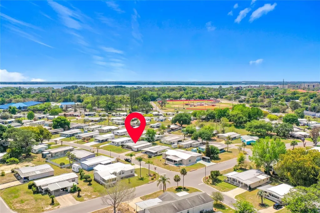 1231 Elkhart Circle Tavares FL 32778
