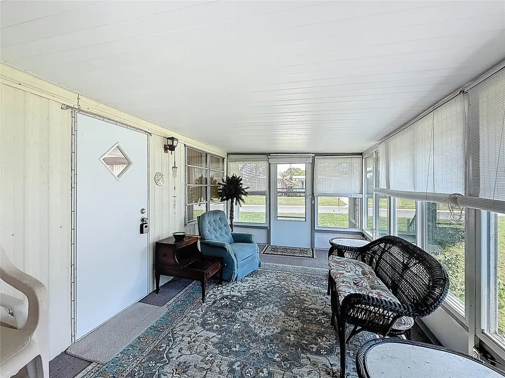 1231 Elkhart Circle Tavares FL 32778