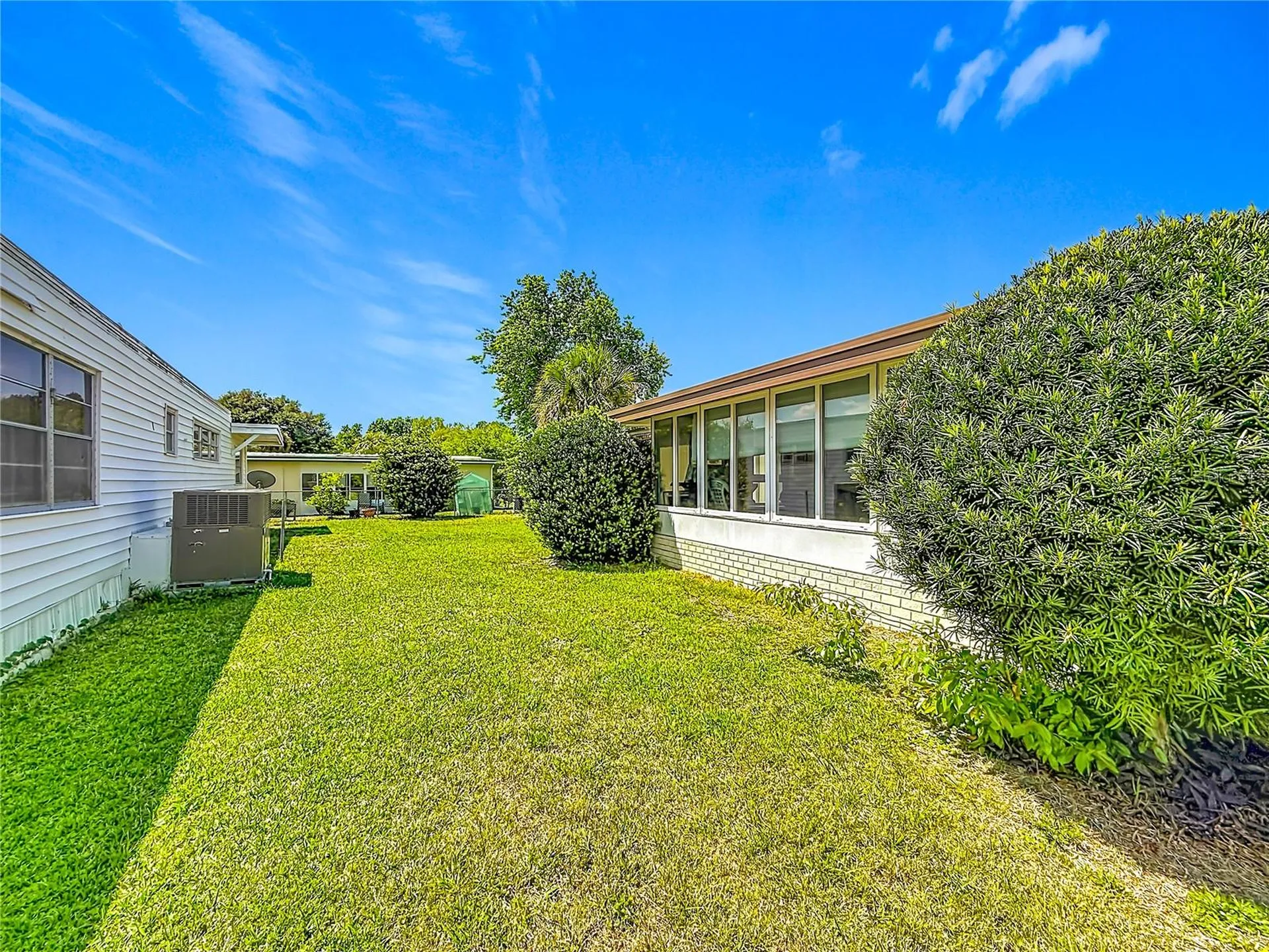 1231 Elkhart Circle Tavares FL 32778
