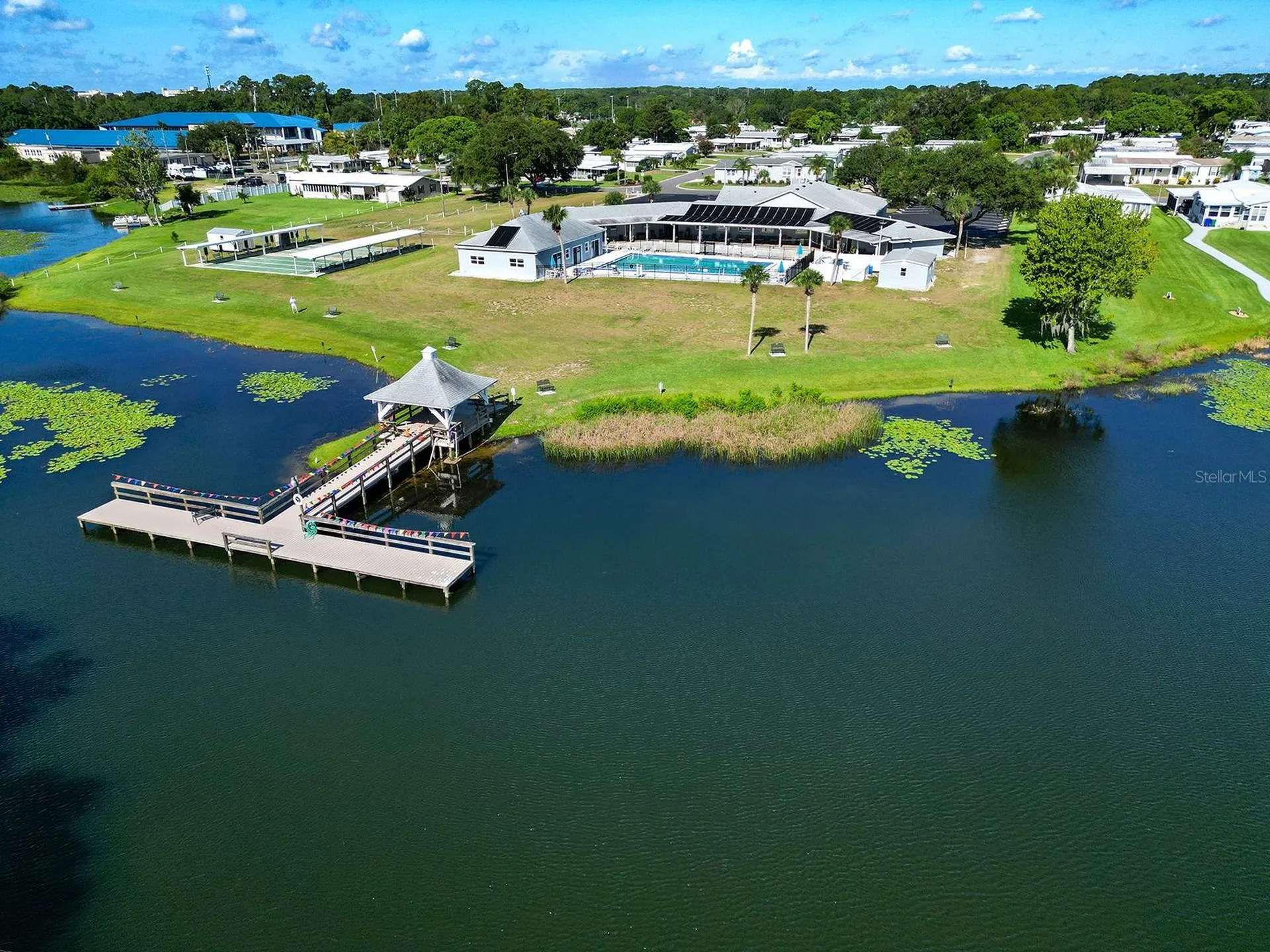 1231 Elkhart Circle Tavares FL 32778