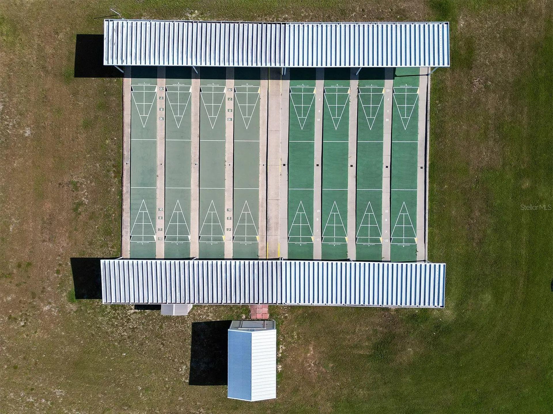 1231 Elkhart Circle Tavares FL 32778