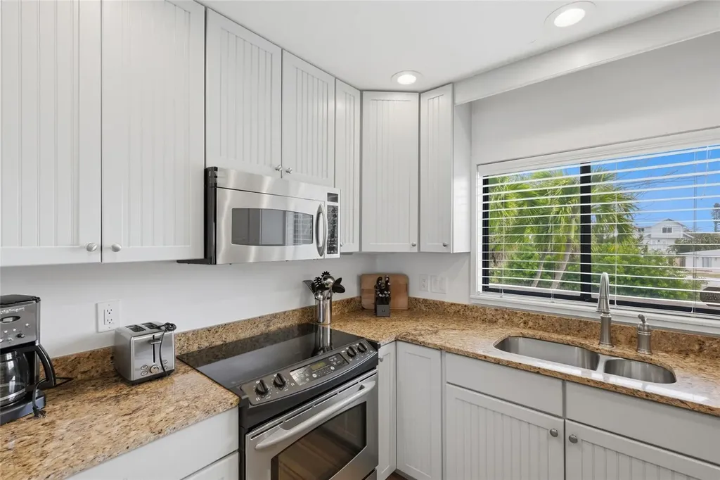 727 Jacaranda Road Anna Maria FL 34216