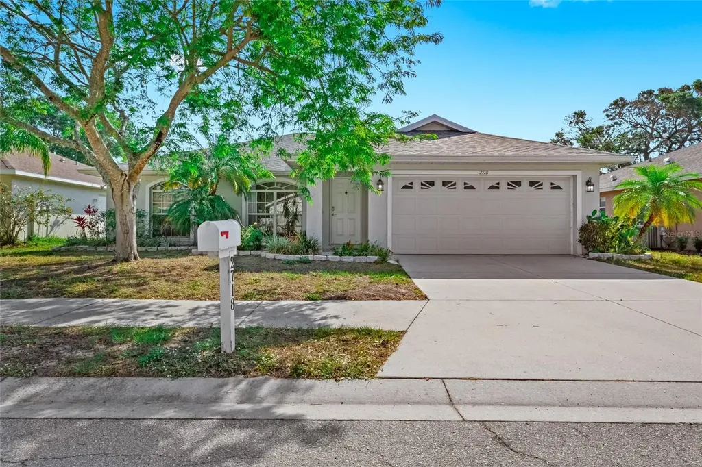 2718 Feiffer Circle Sarasota FL 34235