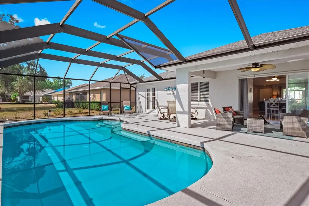 2718 Feiffer Circle Sarasota FL 34235