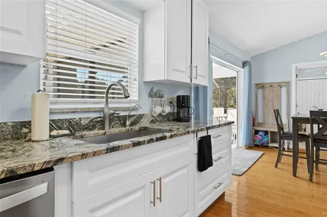 2718 Feiffer Circle Sarasota FL 34235