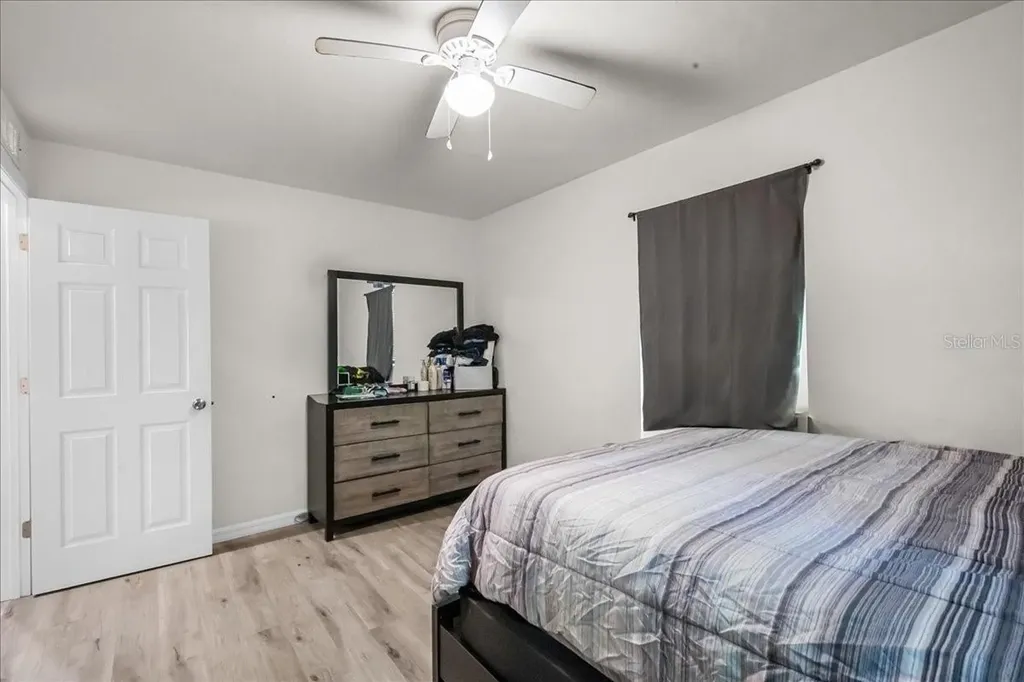 517 E Main Street Bronson FL 32621