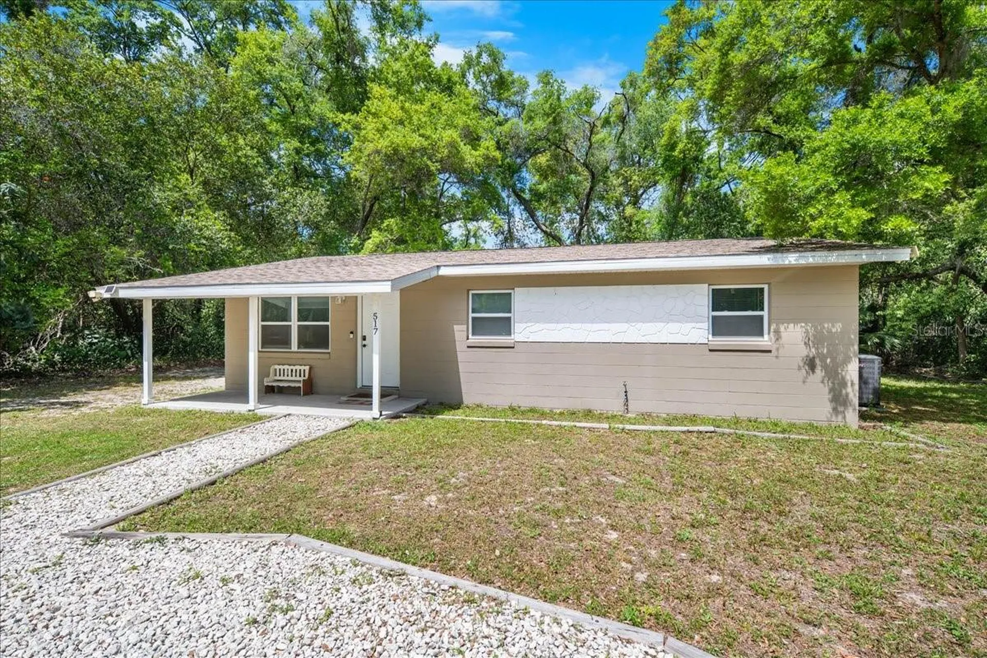517 E Main Street Bronson FL 32621