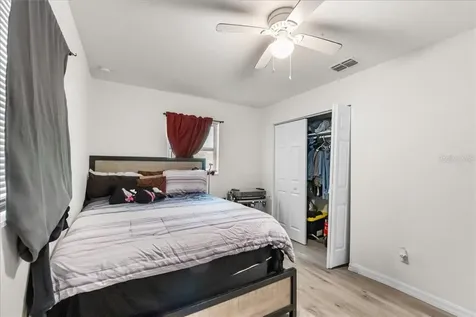 517 E Main Street Bronson FL 32621