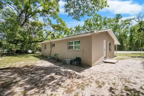 517 E Main Street Bronson FL 32621