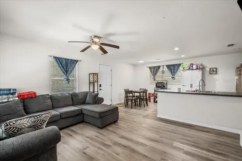 517 E Main Street Bronson FL 32621