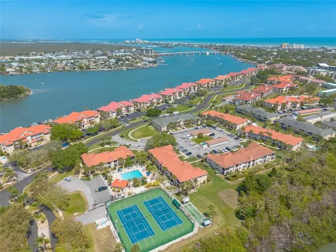 402 Bouchelle Drive New Smyrna Beach FL 32169