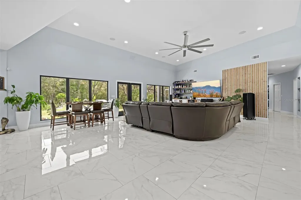 161 W Chase Street Hernando FL 34442