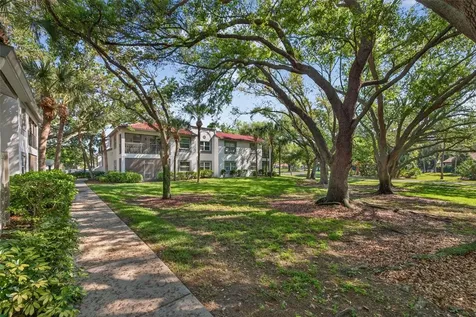 492 Santa Cruz Place NE St Petersburg FL 33703
