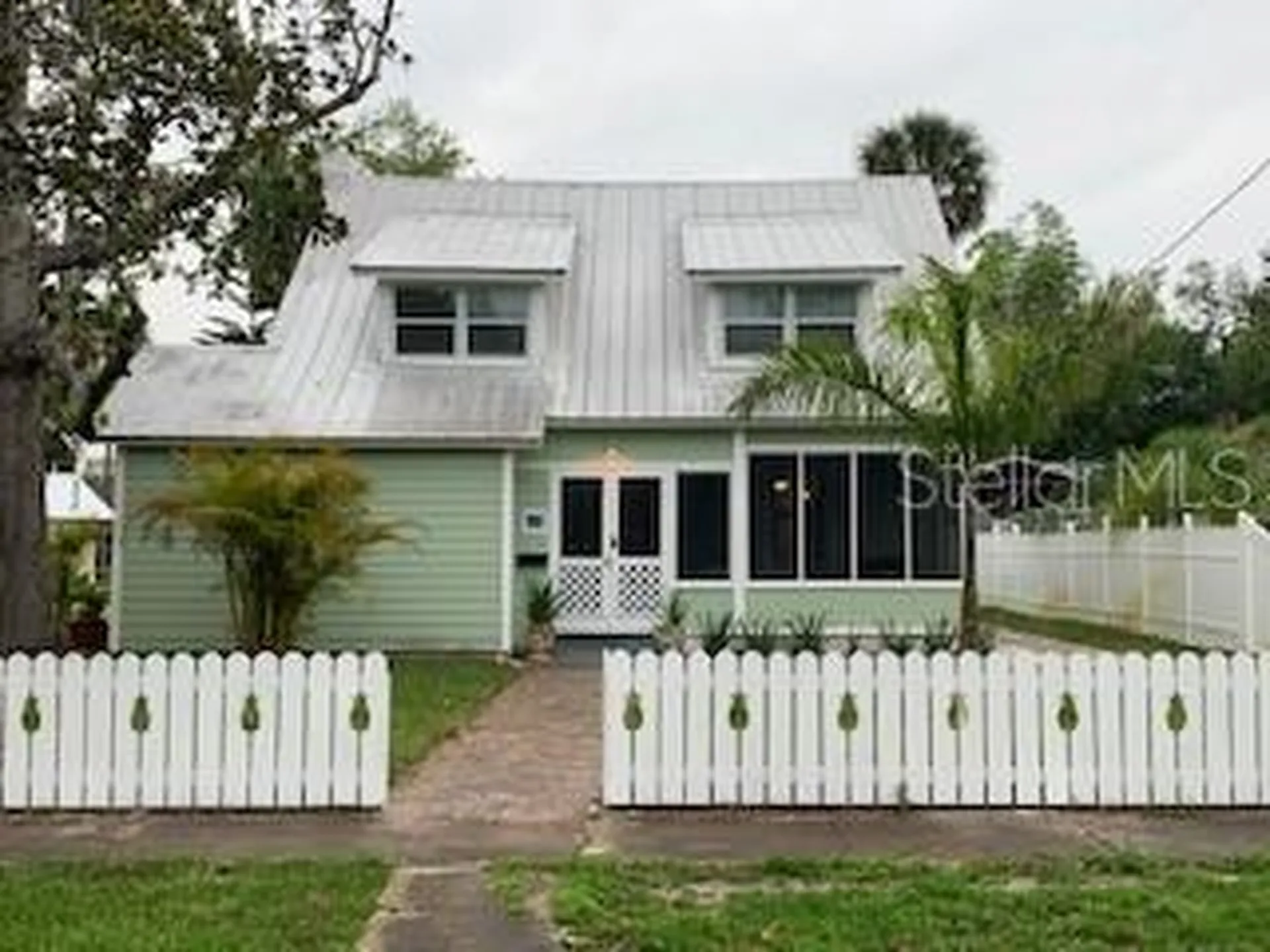 303 Mary Avenue New Smyrna Beach FL 32168