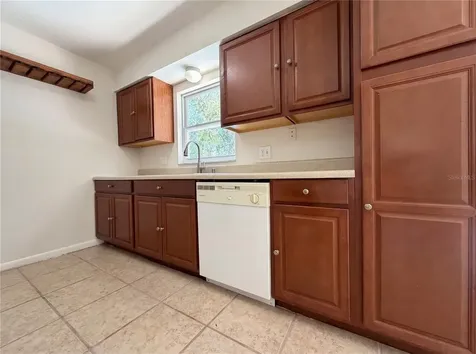 909 Winchester Court Brandon FL 33510