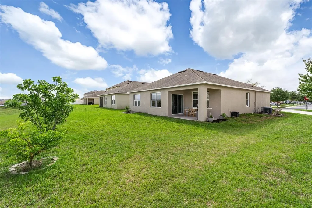 412 Aberdeen Drive Davenport FL 33896