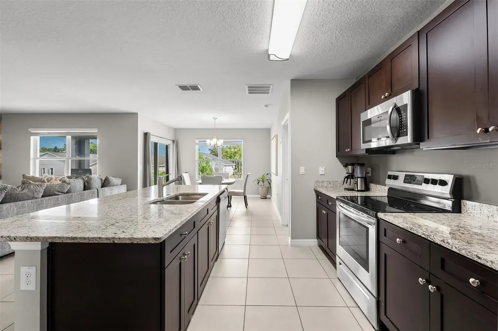 412 Aberdeen Drive Davenport FL 33896