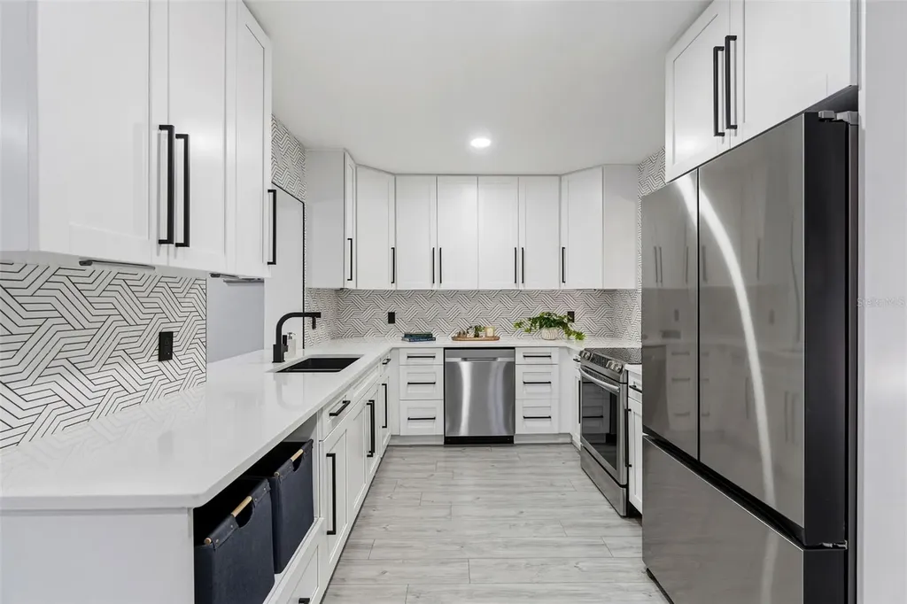6228 7th Avenue N St Petersburg FL 33710