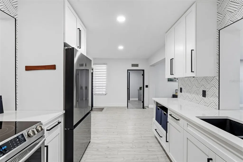 6228 7th Avenue N St Petersburg FL 33710