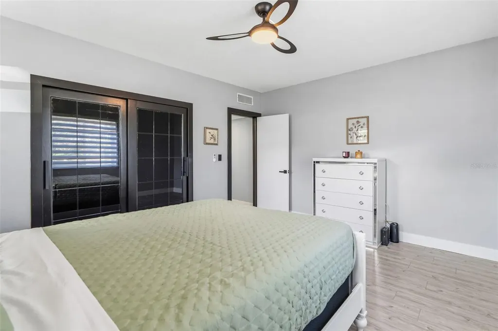 6228 7th Avenue N St Petersburg FL 33710